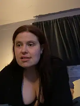 Snapshot of JulieetteLatte chatting on 04-27-26, 12:30 JulieetteLatte online show from 04-27-26, 12:30