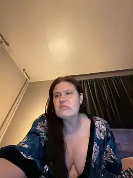 Snapshot of JulieetteLatte chatting on 05-15-26, 12:52 JulieetteLatte online show from 05-15-26, 12:52