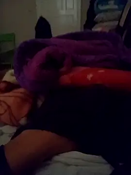 Snapshot of Diaaeddne chatting on 03-30-26, 10:17 Diaaeddne online show from 03-30-26, 10:17