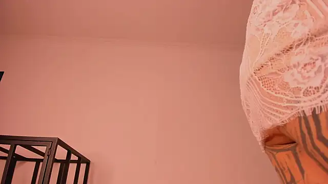 Snapshot of AuroraWishes chatting on 05-27-26, 01:57 AuroraWishes online show from 05-27-26, 01:57