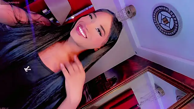 Paola Delfino online show from 04-14-26, 11:37