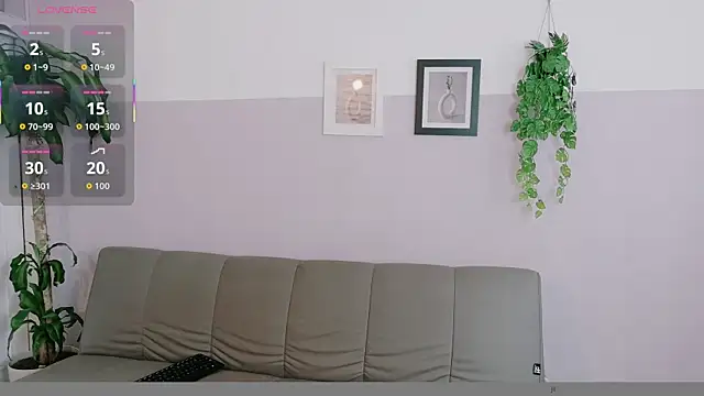 Snapshot of Zara_Fire chatting on 05-22-26, 09:13 Zara Fire online show from 05-22-26, 09:13