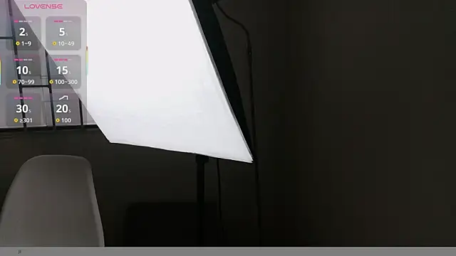 Snapshot of Zara_Fire chatting on 05-30-26, 10:26 Zara Fire online show from 05-30-26, 10:26