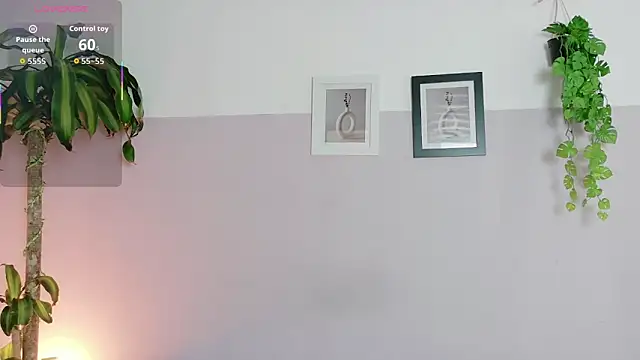Snapshot of Zara_Fire chatting on 06-15-26, 09:58 Zara Fire online show from 06-15-26, 09:58
