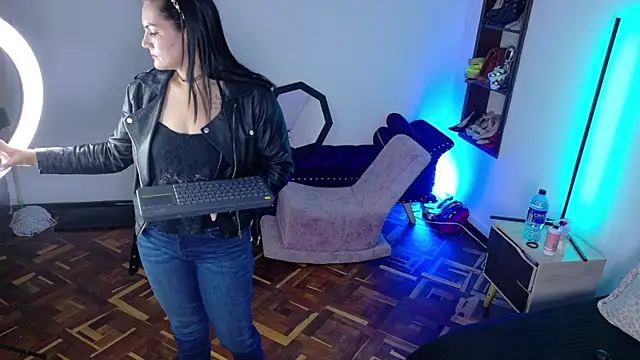 Scarlet Hiit online show from 07-03-26, 04:19