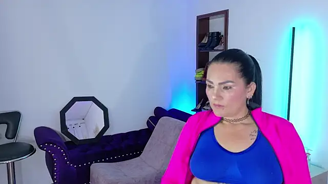 Scarlet Hiit online show from 07-09-26, 04:24