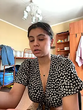 Snapshot of VeroissNojisex chatting on 03-22-26, 10:17 VeroissNojisex online show from 03-22-26, 10:17