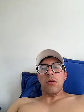 Snapshot of LeonBlazze chatting on 07-27-26, 07:54 LeonBlazze online show from 07-27-26, 07:54