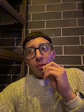 Snapshot of LeonBlazze chatting on 03-20-26, 07:42 LeonBlazze online show from 03-20-26, 07:42