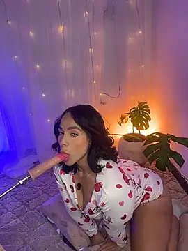 ImLeana XXX online show from 04-15-26, 07:58