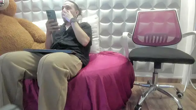 Bry   online show from 04-22-26, 03:30