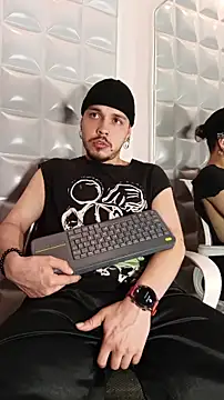 Bry   online show from 04-08-26, 03:41