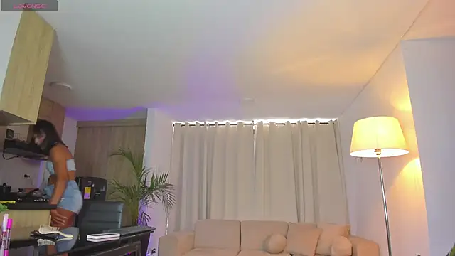 Aleja evangeline online show from 04-12-26, 04:43