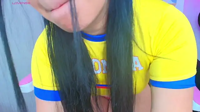 Snapshot of Kitty__meow chatting on 07-03-26, 12:44 Kitty meow online show from 07-03-26, 12:44