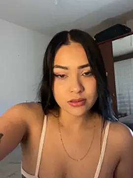 CLOEYCLAY online show from 04-28-26, 10:52