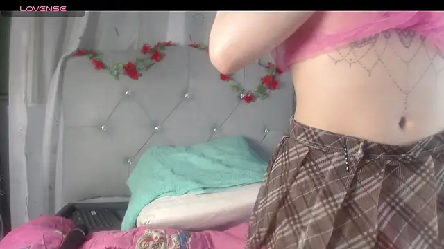 Snapshot of Victoria_Founta1 chatting on 06-30-26, 10:54 Victoria Founta1 online show from 06-30-26, 10:54