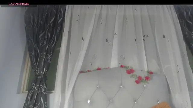 Snapshot of Victoria_Founta1 chatting on 07-07-26, 10:35 Victoria Founta1 online show from 07-07-26, 10:35