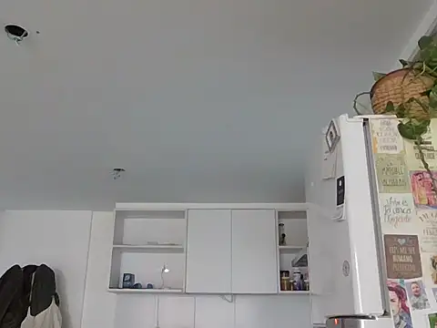 Snapshot of SantinnoVale chatting on 03-27-26, 06:09 SantinnoVale online show from 03-27-26, 06:09