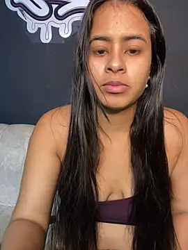 lucirganaxxx online show from 04-28-26, 03:22
