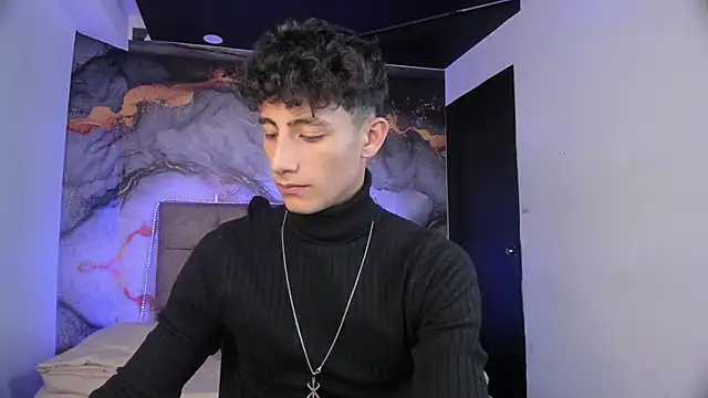 MaxiimoRomano  online show from 04-08-26, 12:50