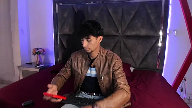 MaxiimoRomano  online show from 03-21-26, 01:15
