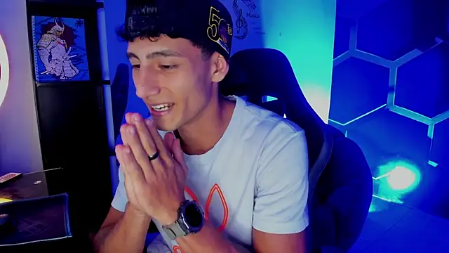 MaxiimoRomano  online show from 08-01-26, 07:34