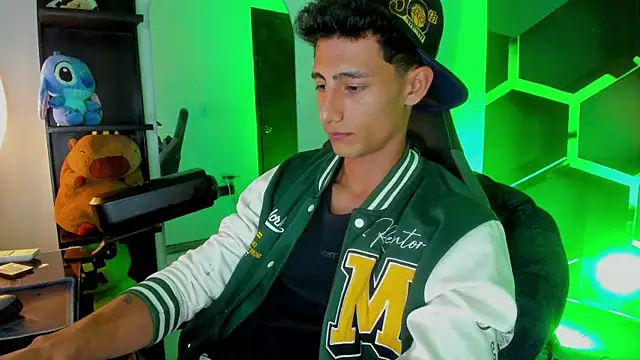 MaxiimoRomano  online show from 07-29-26, 07:24
