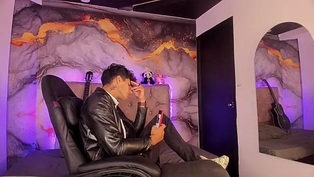 MaxiimoRomano  online show from 04-27-26, 01:20