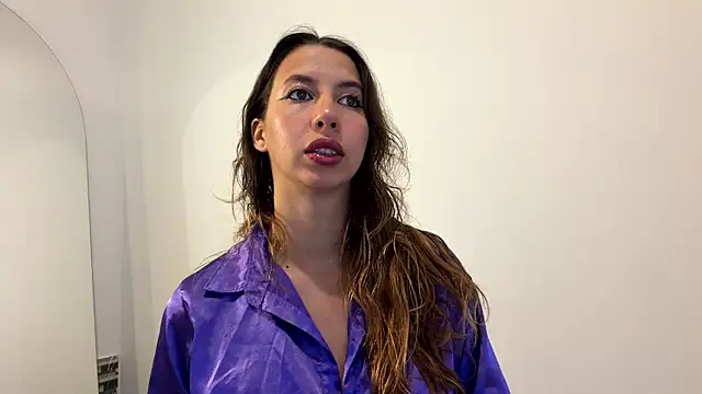 Julieta Jol online show from 06-12-26, 01:42