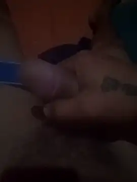 Snapshot of loro121 chatting on 04-04-26, 01:45 loro121 online show from 04-04-26, 01:45