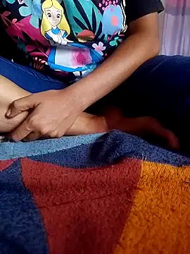 Snapshot of show8877 chatting on 03-17-26, 04:15 show8877 online show from 03-17-26, 04:15