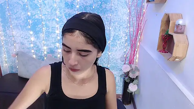 Melodi velasquez online show from 04-02-26, 04:30