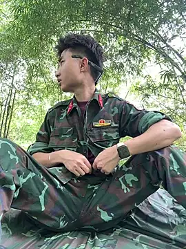 Hoanganhdayroii online show from 06-02-26, 06:24