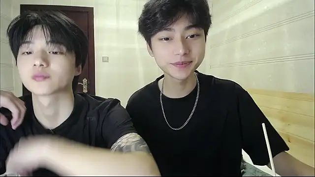 XX-XIUXIU online show from 05-12-26, 01:50