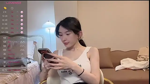 kiki-12 online show from 07-06-26, 07:37