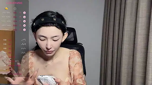 Snapshot of kiki-12 chatting on 04-03-26, 12:06 kiki-12 online show from 04-03-26, 12:06