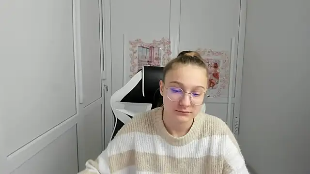 Mia kristal online show from 06-01-26, 07:41