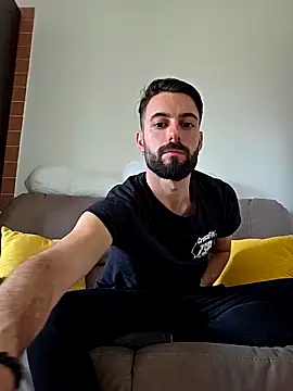 AmicisegretiITA online show from 03-26-26, 03:54