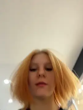 NinaParri online show from 04-19-26, 03:51