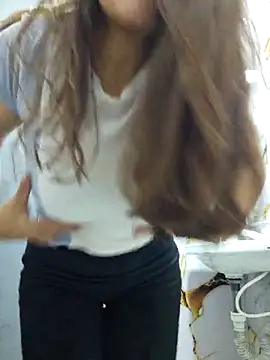 rafaella stefano online show from 03-31-26, 10:39