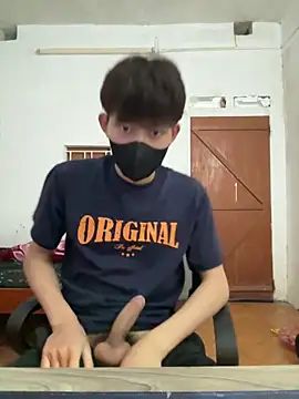 Snapshot of Funkin- chatting on 04-03-26, 12:22 Funkin- online show from 04-03-26, 12:22