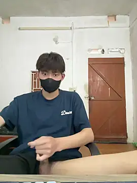 Snapshot of Funkin- chatting on 04-01-26, 03:08 Funkin- online show from 04-01-26, 03:08