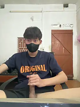 Snapshot of Funkin- chatting on 03-27-26, 12:06 Funkin- online show from 03-27-26, 12:06