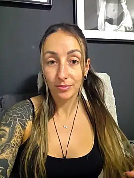 NicoleKaiser online show from 05-12-26, 07:20