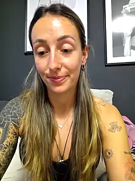 NicoleKaiser online show from 04-19-26, 06:10