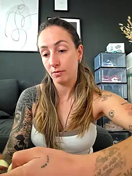 NicoleKaiser online show from 04-08-26, 05:31