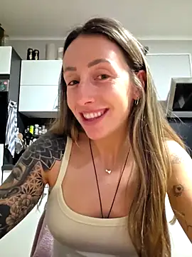 NicoleKaiser online show from 04-22-26, 06:36