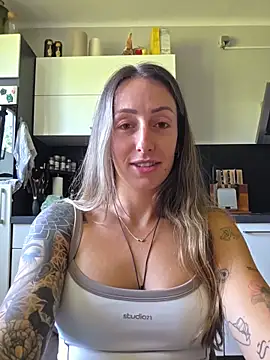 NicoleKaiser online show from 05-29-26, 07:25