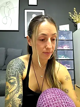NicoleKaiser online show from 04-16-26, 06:08