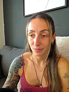 NicoleKaiser online show from 04-30-26, 08:10